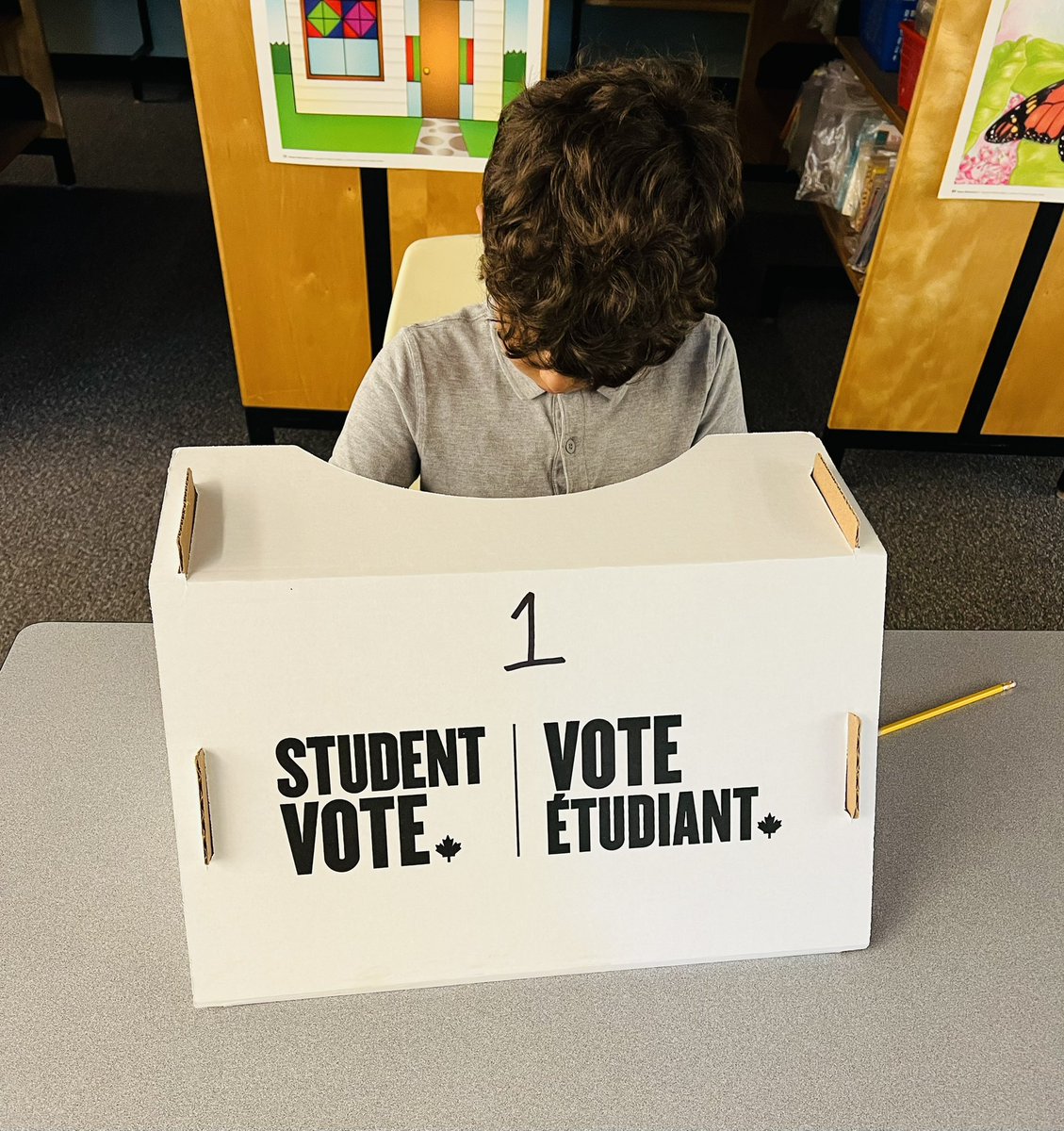 TeacherMorra's tweet photo. Student Vote!
Today was a big day at @StAlphonsusCS ! Ms.Morra’s Grade 5/6 Class lead Student Vote for Grades 3 to 8 students.  So proud of our young voters! #studentvote @CIVIX_Canada https://t.co/JwDRp88pjE
