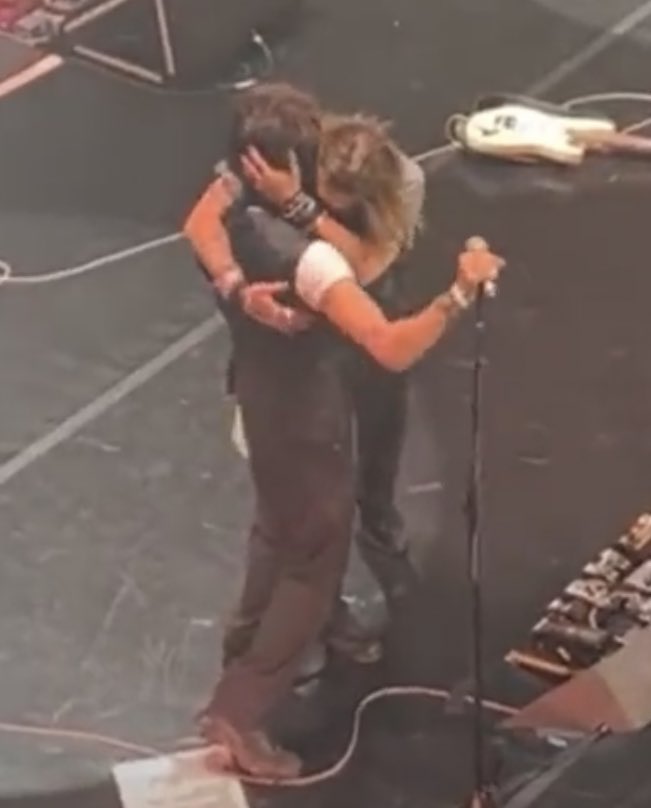 🌟🏴‍☠️ tweet media