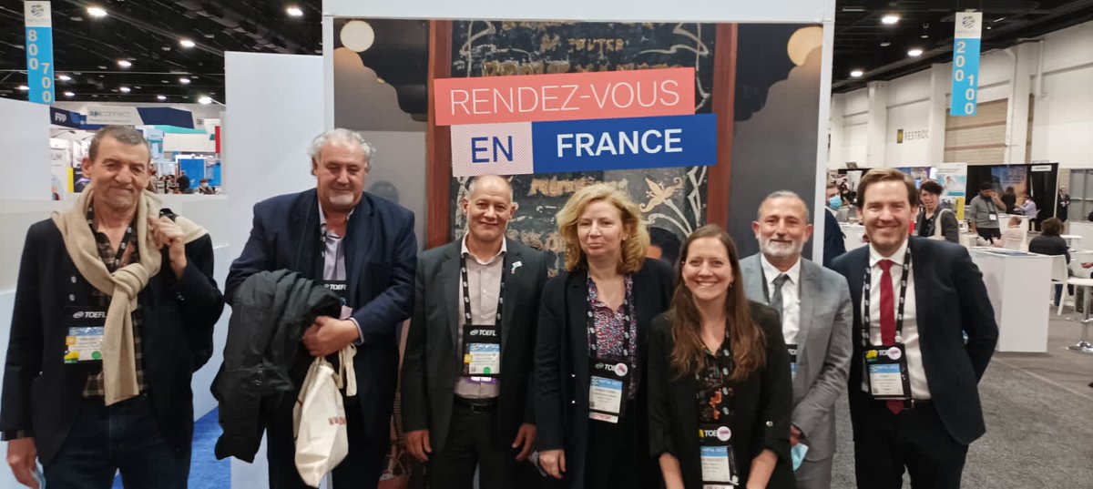 andresesabella's tweet photo. Tercer día de feria, reuniones y conferencias en @NAFSA. Represento a la @uneroficial y al @CINoficial en mi rol de rector coordinador de la #RedCIUN.

Planificando líneas de trabajo con universidades del mundo, en el camino de la internacionalización 🇦🇷🌎 
#NAFSA2022 https://t.co/pxTWfnOEJJ
