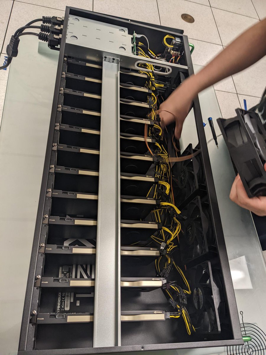 acehosttampa's tweet image. Doing fan replacement on clients GPU rig this morning. #datacenter #hosting #colocationhosting