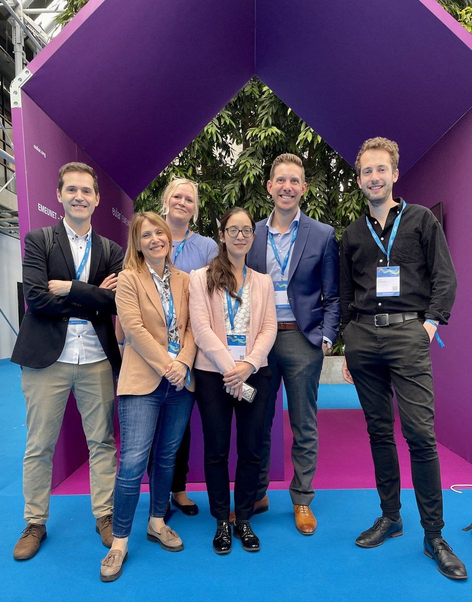 Such a pleasure seeing all of you well in healthy after almost 3 years!
#ACR_EULAR_EXCHANGE2019
<a href="/k_lauper/">Kim Lauper ☮️🕊️</a> <a href="/piantoni_silvia/">Silvia Piantoni</a> <a href="/TroldborgAnne/">Anne Troldborg</a> <a href="/james_gwinnutt/">James Gwinnutt</a> Mariano Andres and also <a href="/ElenaNikiUK/">Elena Nikiphorou</a> (eventhough not on this picture) #EULAR2022