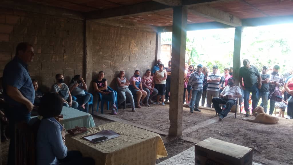 Hoy se conformó del 1er Comité de Tierras Urbanas denominado El Remanso con la participación del Alcalde Dr. Evaristo Zambrano, INTU Táchira y el Órgano Municipal de la Vivienda. REIMPULSANDO LO NUESTRO