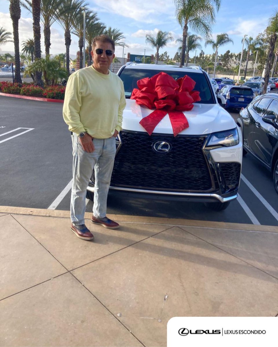 LexusEscondido's tweet photo. Congrats to Albert on his new car! We hope you enjoy your 2022 Lexus LX . Welcome Back to the Lexus Escondido Family ❤️
Sold by Karen MacKichan
#Autojoyment #LexusEscondido #Lexus #LexusFamily #LexusLX https://t.co/zhJXOobH9i