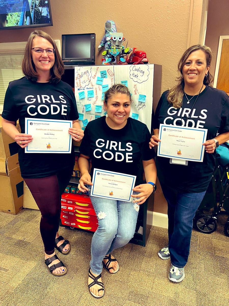 What a wonderful day of coding with my creative co-workers! #EveryoneCanCode #WeRockLLS #appleprofessionallearning #GirlsWhoCode
