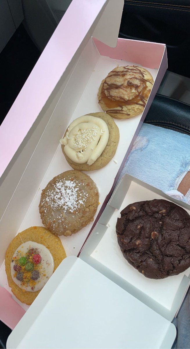 amandashieldss's tweet photo. #CrumblTogether my fam &amp; I for the longest time traveled 1 hour to get to Crumbl every month since July. A Crumbl just opened 15 min from us and we’re so excited! Crumbl has brought us together with our long road trips to Crumbl &amp;to an idea of making a tiktok acc to do reviews:) https://t.co/7uIjPAdjh2