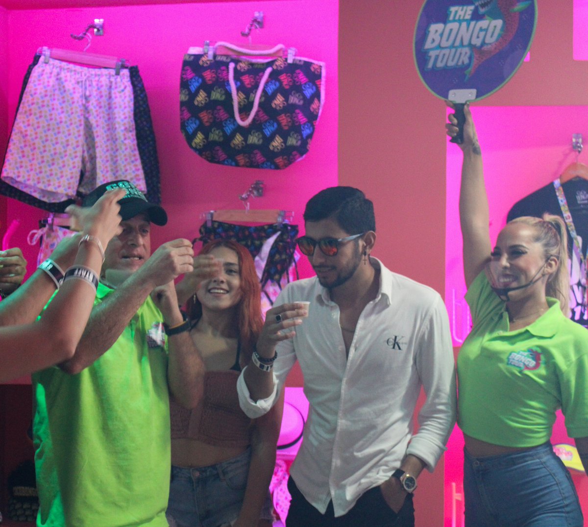 TheBongoTour's tweet photo. Bring on the shots! 😎 
Buy your tickets now 👉 https://t.co/Syo8WnNCUB 
#BongoTour #Cancun https://t.co/s2XaYtnfT4