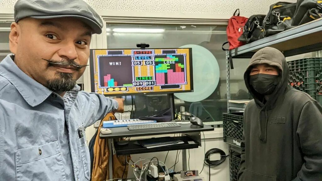 jqnprcsss's tweet photo. But wait... Apparently there were more! More Tetris pwnage!

#tetris #tetrissnes https://t.co/jObaaqCrRO https://t.co/F583K4eUHb
