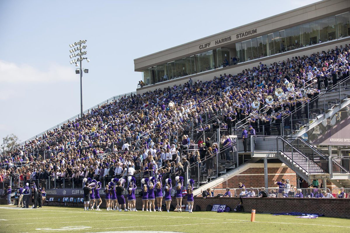 ReedLinderr's tweet photo. After a great conversation with @CoachSpenceOBU, I am blessed to receive an offer from Ouchita Baptist! 💜 https://t.co/h92ZIjCsBa