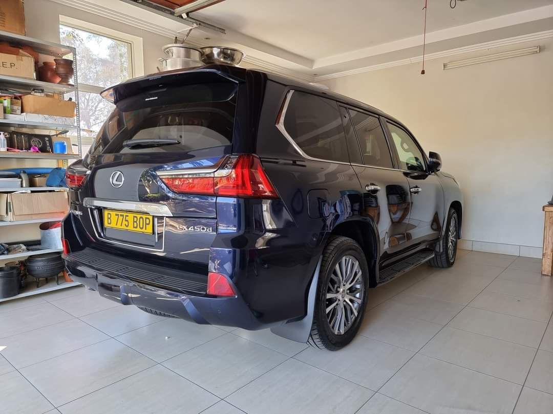 STOLEN  in randburg area 
Lexus lx 450 registered B775BOP 
BLUE COLOR

Any information please contact 
O649174927
Please retweet 🙏 🙂