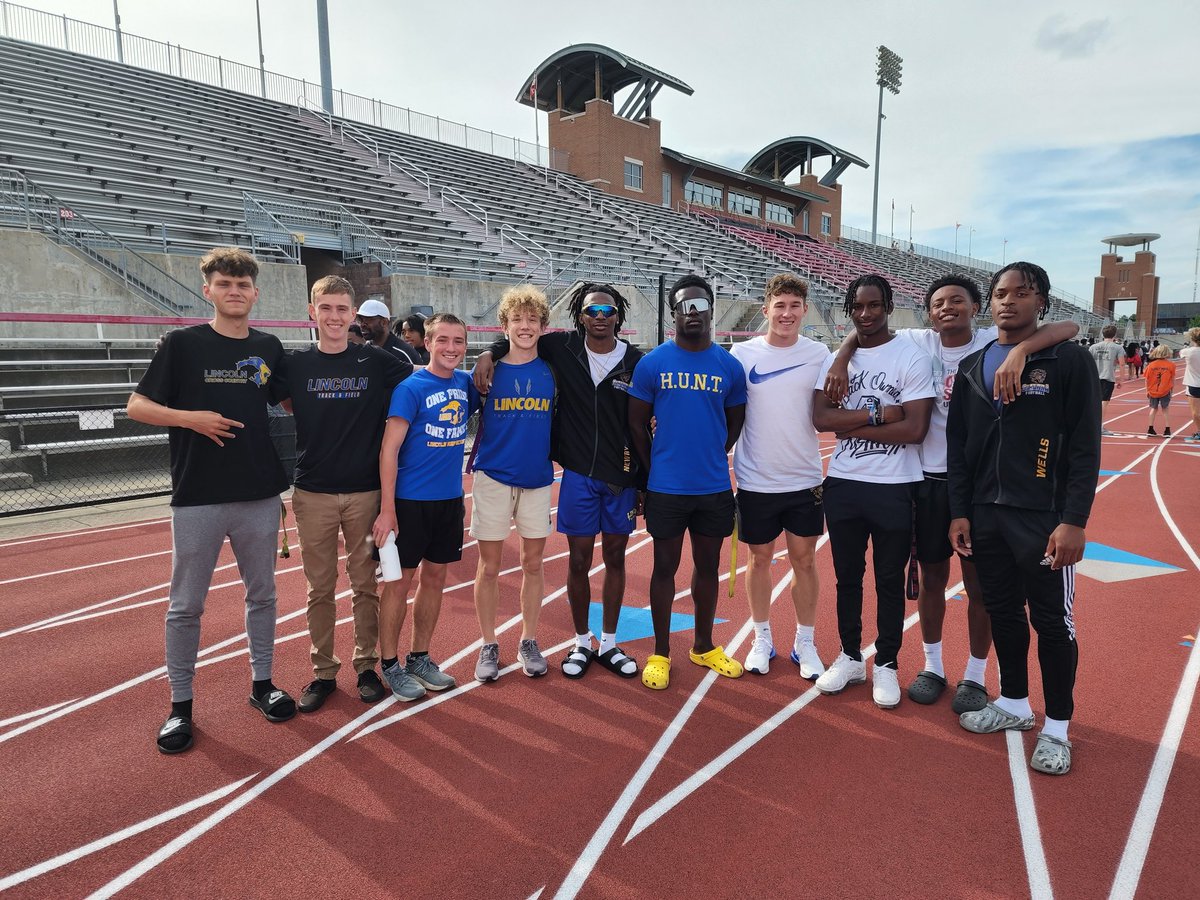 Gahanna Lincoln Boys T&F (@lincoln_tf) on Twitter photo The Road to Jesse Owen's
The 4x800m Relay looks to earn a Top 8️⃣ Podium Finish as they compete at 5pm Friday.
The Lions will look to defend their Ohio #1️⃣ Ranked 4x100m & 4x200m Relays on Friday & Saturday
<a href="/gahannaxc/">GahannaXC/Distance</a> <a href="/GLHS_Athletics/">Gahanna Lincoln Athletics</a> #LEAP #FinishIt The Road to Jesse Owen's
The 4x800m Relay looks to earn a Top 8️⃣ Podium Finish as they compete at 5pm Friday.
The Lions will look to defend their Ohio #1️⃣ Ranked 4x100m & 4x200m Relays on Friday & Saturday
<a href="/gahannaxc/">GahannaXC/Distance</a> <a href="/GLHS_Athletics/">Gahanna Lincoln Athletics</a> #LEAP #FinishIt