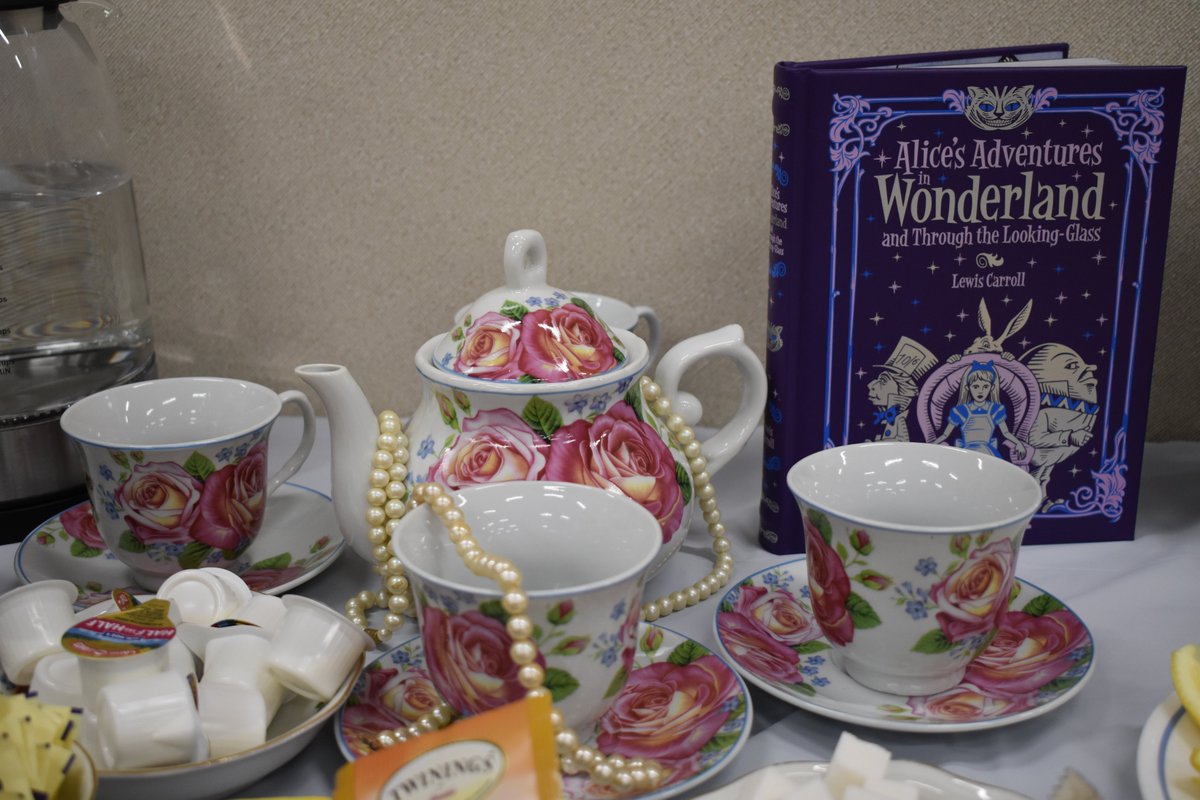 lydia_educate5's tweet photo. A beautiful Retirement Tea for RSP Teacher, Marilyn Hawkins. Thank you for your many years of loving, teaching, supporting and inspiring our @YorbitaCheetah students. @RowlandSchools #WeAreRUSD https://t.co/jMLXrujabR