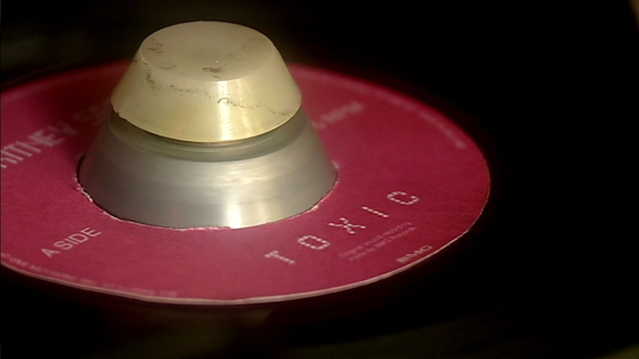 Crazy Ass Moments in Doctor Who History on X: "Britney Spears' "Toxic" is declared an Earth classic. (2005) https://t.co/elYQYMRktb" / X