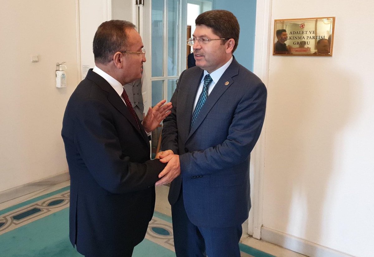 Adalet Bakanımız Sayın Bekir Bozdağ'a nazik ziyaretleri ve hayırlı olsun dilekleri için çok teşekkür ediyorum. <a href="/bybekirbozdag/">Bekir  Bozdağ</a>