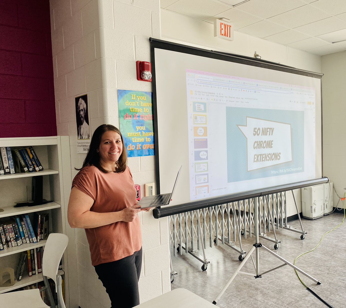 R11X's tweet photo. Kristie Hughes is helping all of us to โWork Smarter, Not Harder!โ by sharing ways to organize our digital life, save time, and work more efficiently. #CreateCon22 #MyColleagueIsARockStar ๐๐ธ https://t.co/dZ9vBIvZSb