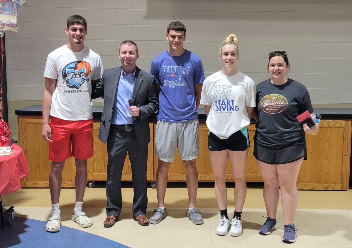 CjsSarver's tweet photo. Headed to State Track Meet https://t.co/hKafQ5eY4x