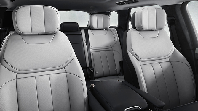 RoverPasadena's tweet photo. The new Range Rover Sport redefines sporting luxury. Make the Range Rover Sport yours and pre-order it today! https://t.co/KVXzsUBiwv

#rangeroversport #newrangeroversport #landrover https://t.co/6tiO8arrel
