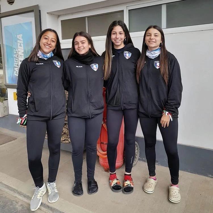 🏑Las jugadoras de hockey s/césped del PRC, Sofía Ruíz Díaz, Martina Quintana, Candela Caino y Yasmín Yuri, forman parte del seleccionado de Entre Ríos Sub16. 

✔️Participarán desde este jueves hasta el domingo del Regional NEA Damas, a desarrollarse en Concordia.
Éxitos chicas!