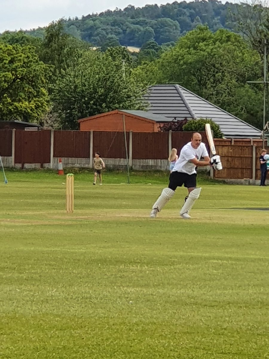 LittleStokeCC's tweet photo. WELL DONE to the @LittleStokeCC Charity Side on winning the Cricket Tournament today at @CheadleCCStaffs for the Mark Edwards Memorial Day in aid of the Brain Tumour Charity
#littlestokecricketclub #charitycrickettournament #braintumourcharity #memorialday #winningteam #whatateam https://t.co/7n4T0vEckW
