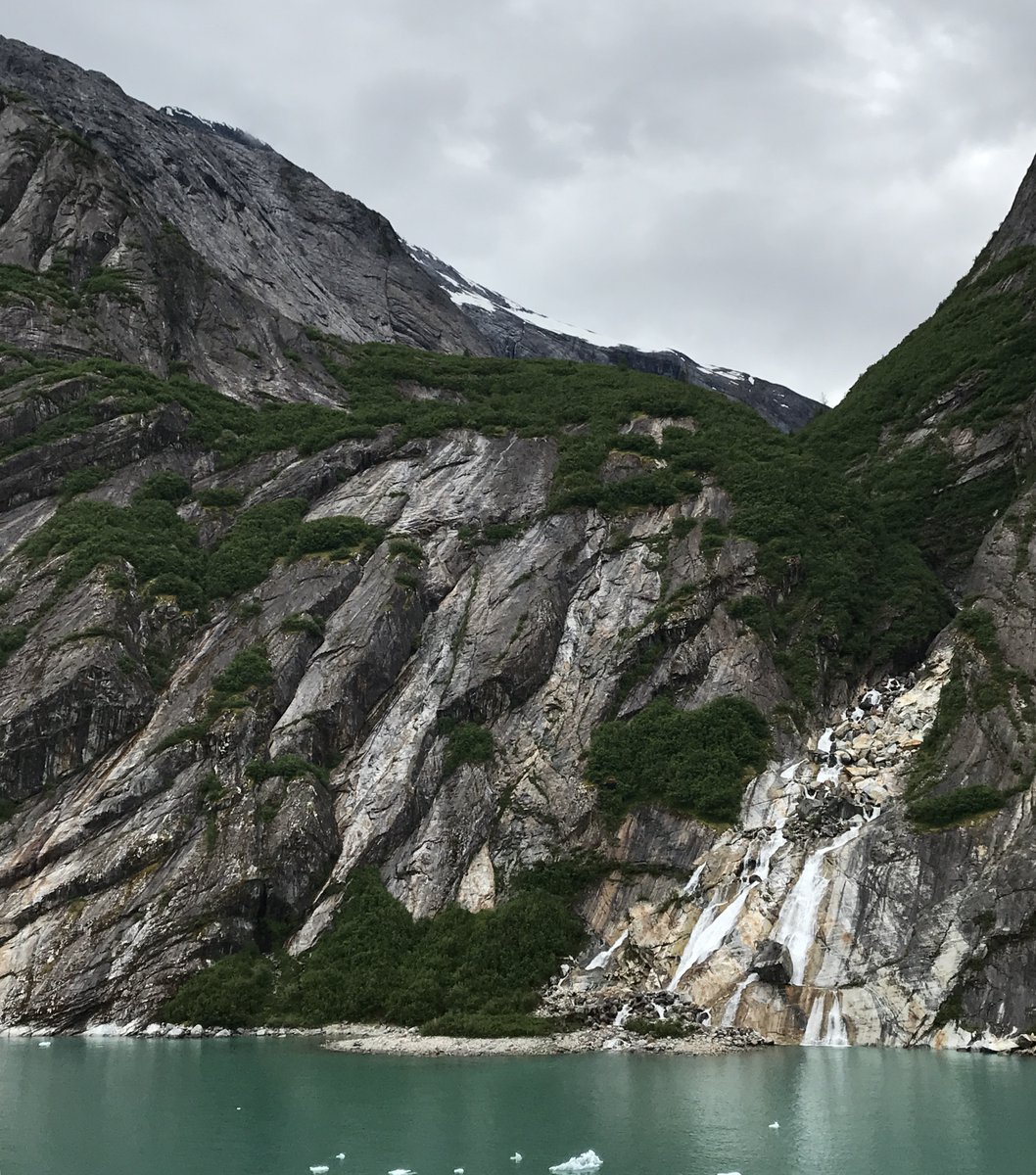 leisurelambie's tweet photo. A3 This was a tough choice, but #Alaska tops my list as my #FavoritePlaces of all time. I would love to go back and stay longer. #CultureTrav https://t.co/4y4gN3hmxm