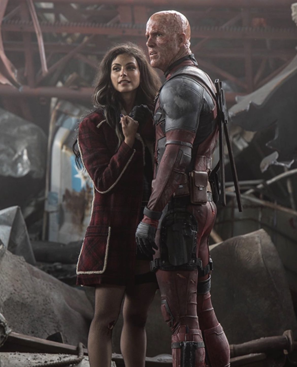 Happy birthday Morena Baccarin 