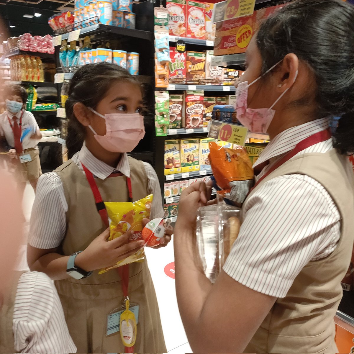 Anu49386167's tweet photo. Gr2F Applying Math in Supermarket to calculate the expenses,balance, measuring the weight of the veggies!! Whimsical Wednesday with WoooWw task #Mathweek2022 @gemsnms_alkhail @Fatima_Martin @Susanna_Porob @ChristineDeNor1 https://t.co/X9TxmYvAhc