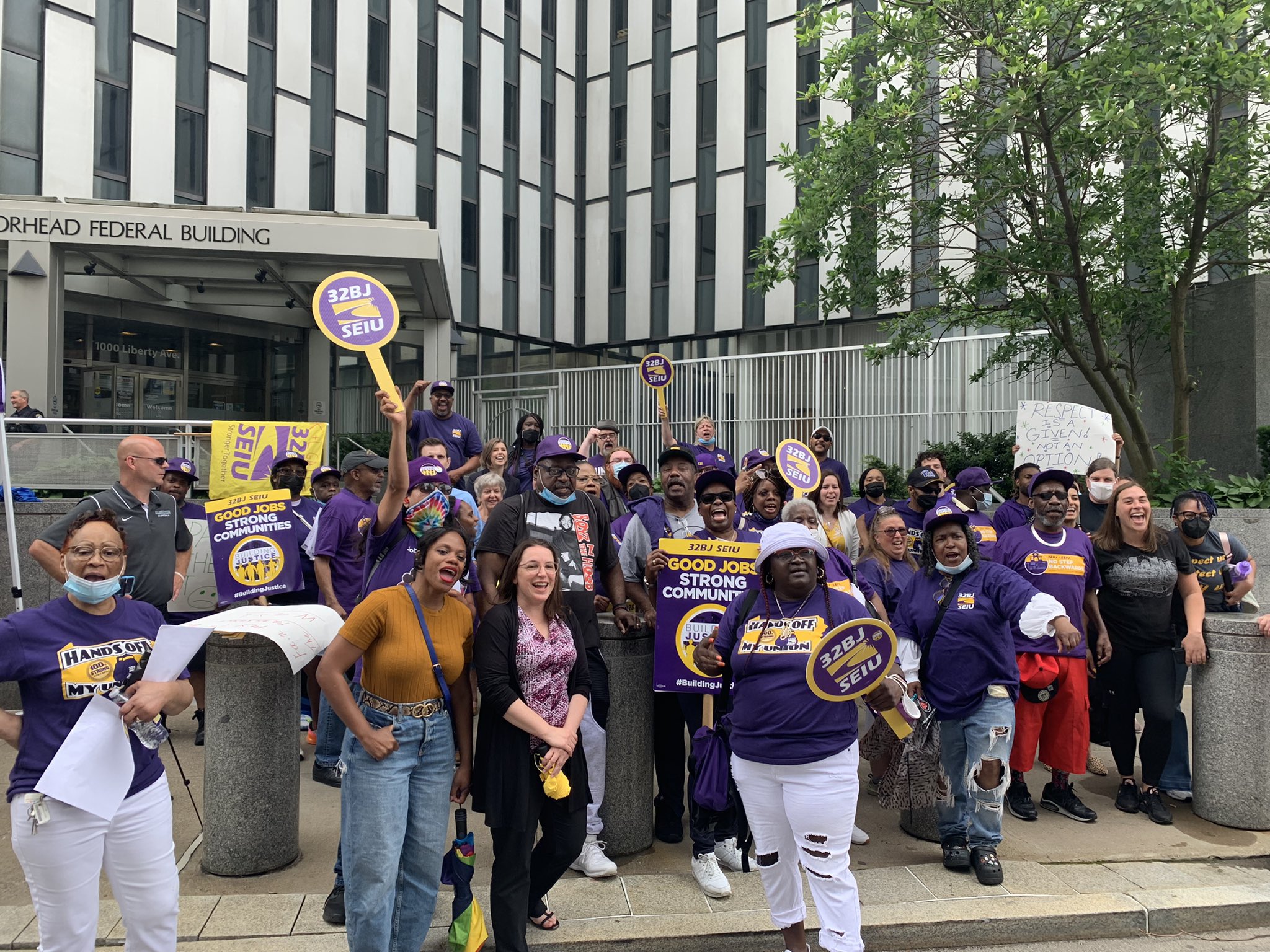 emily-walker-on-twitter-when-we-fight-we-win-and-rmu-workers-with