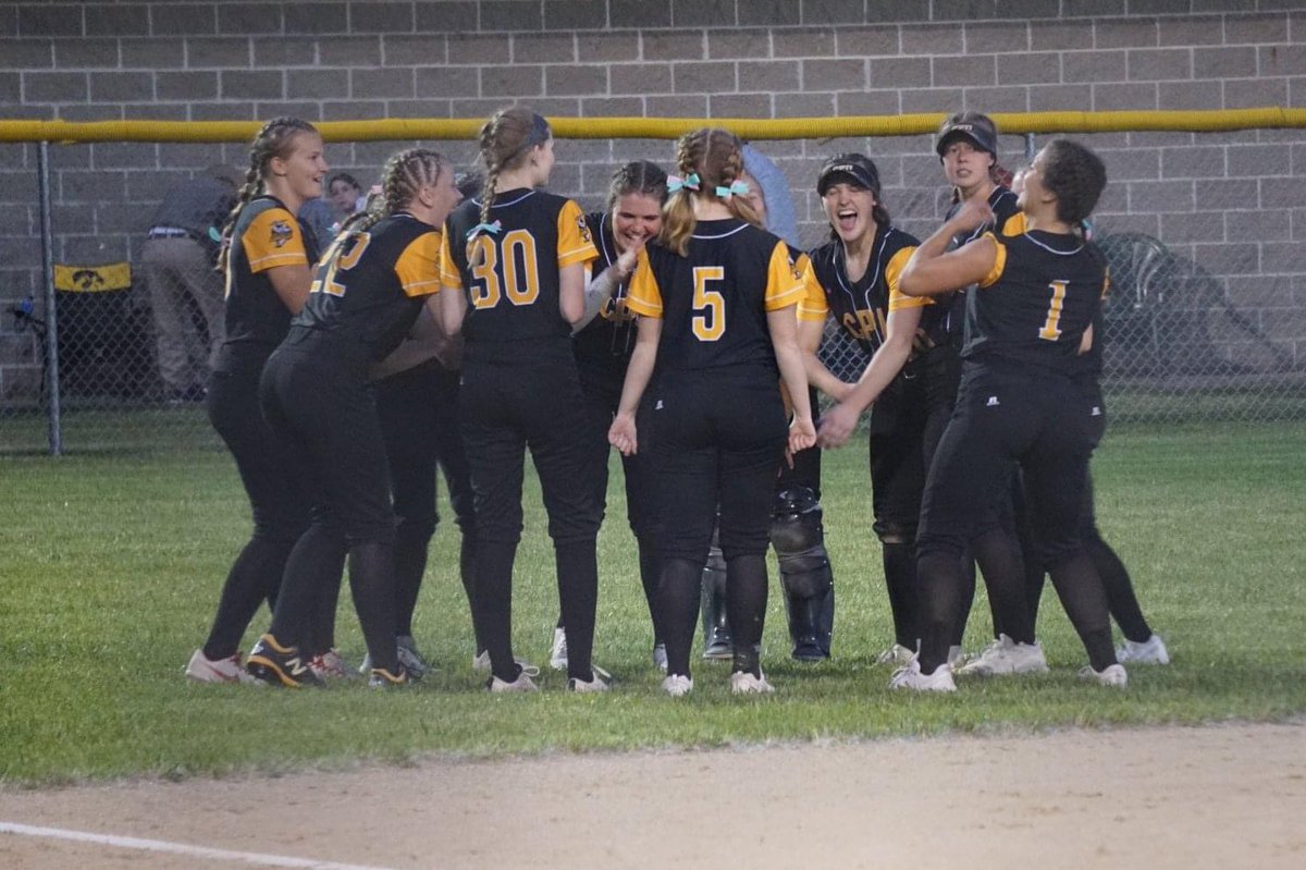 mya hillers (@myahillers40) on Twitter photo Good win last night against Ballard! Won 8-6 with another 2-run home run. Had good attitude and energy last night from the whole team. Good RBIβs last night from <a href="/Sophie22Simon/">Sophie Simon</a> <a href="/AddilynWade/">Addilyn Wade</a> <a href="/ryannekwincee/">Ryanne Hansen</a> <a href="/OliviaP58115553/">Olivia Perez</a> and pitching <a href="/Ella16Simon/">Ella Simon π₯2026</a> Good win last night against Ballard! Won 8-6 with another 2-run home run. Had good attitude and energy last night from the whole team. Good RBIβs last night from <a href="/Sophie22Simon/">Sophie Simon</a> <a href="/AddilynWade/">Addilyn Wade</a> <a href="/ryannekwincee/">Ryanne Hansen</a> <a href="/OliviaP58115553/">Olivia Perez</a> and pitching <a href="/Ella16Simon/">Ella Simon π₯2026</a>