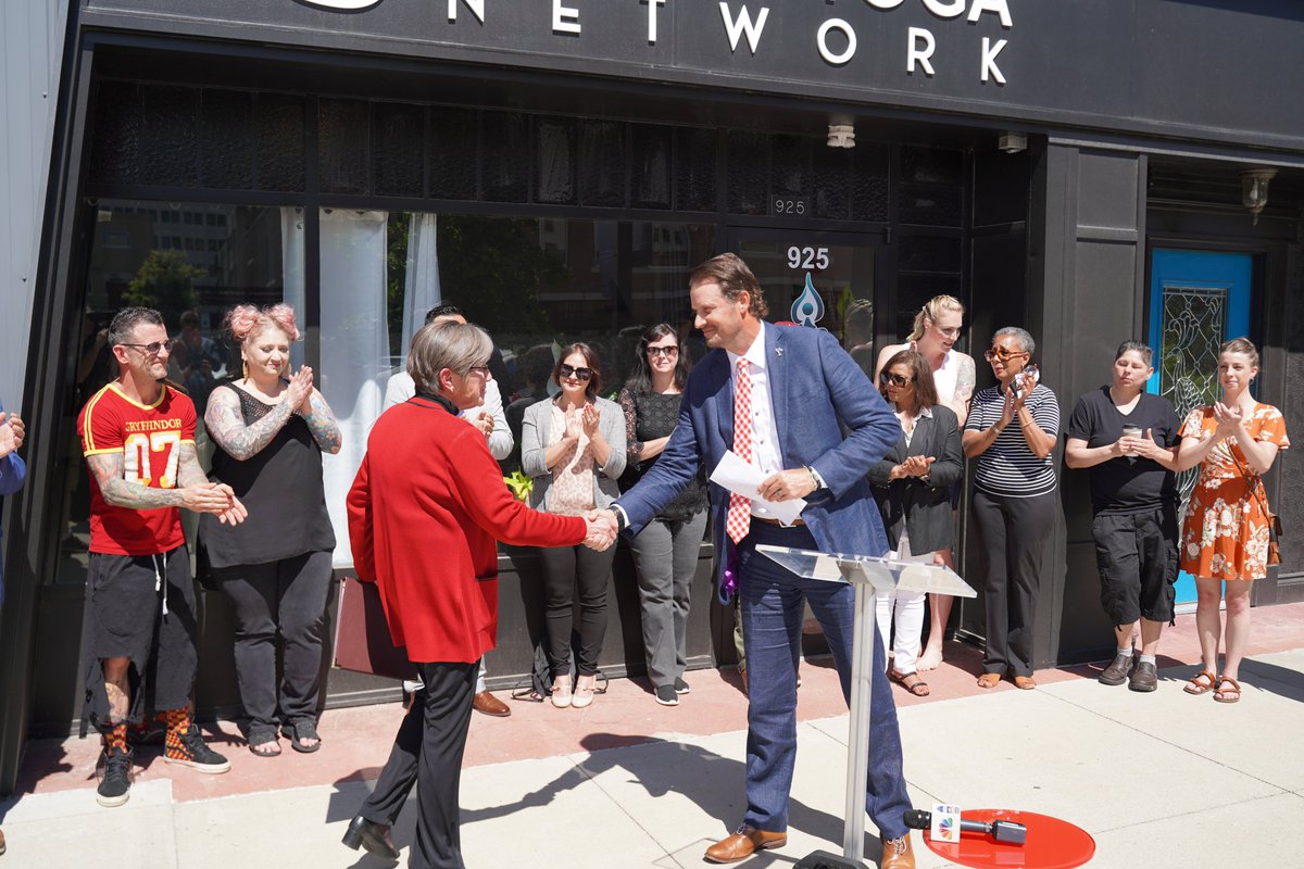 GovLauraKelly's tweet image. Today I met with private sector leaders to sign a bipartisan bill that will invest $50 million to help small businesses get back on their feet. This is just one more way we are working to make Kansas the most pro-business state in the country.