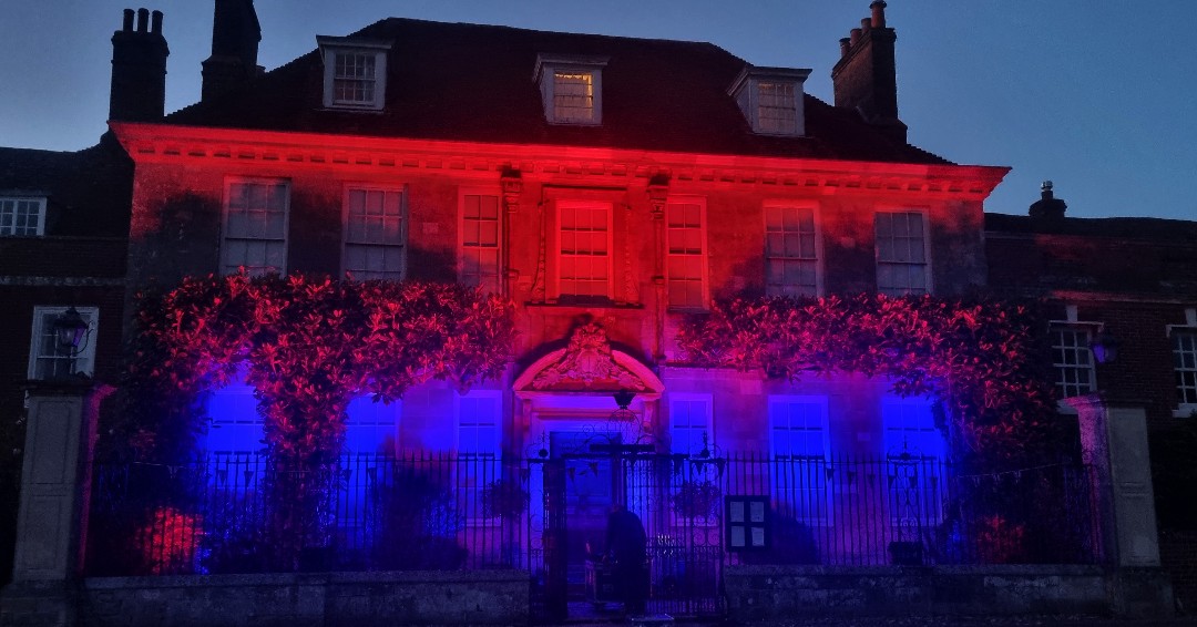 EnlightenedLx's tweet photo. Setting up the lighting at Salisbury’s beautiful Mompesson House for the Queen's Platinum Jubilee 2022
Running every evening Bank holiday weekend of 2-5 June
#NationalTrust #MompessonHouse #PlatinumJubilee #eventprofs #prolx #luminaire https://t.co/b1uyhweD3Q