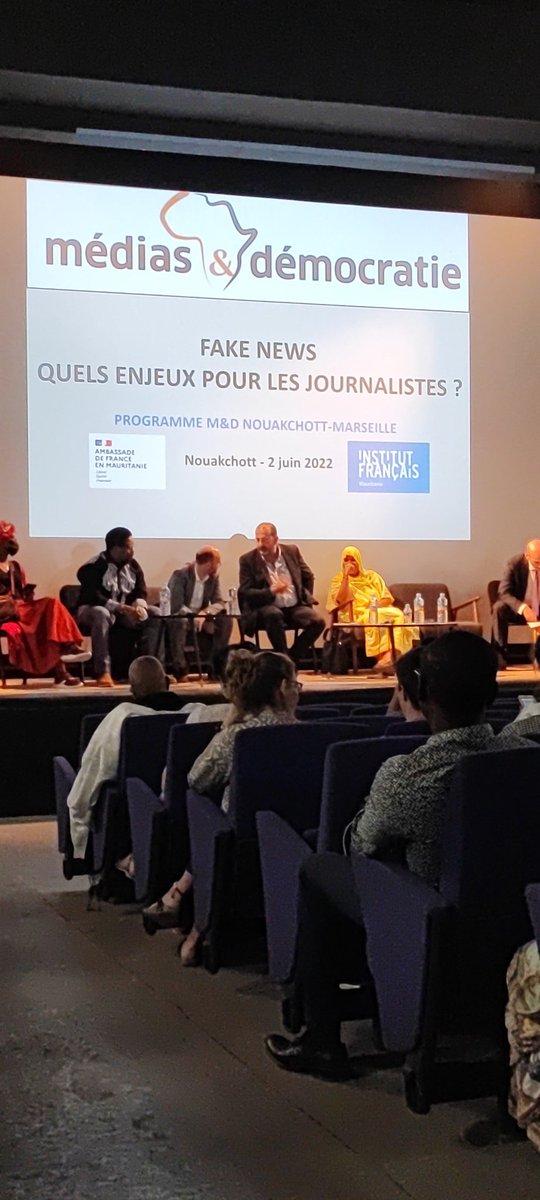 Nkc_Lftm's tweet photo. Nos élèves de 3eme et 2nde participent à une passionnante conférence. https://t.co/n5Cu6QnGmR