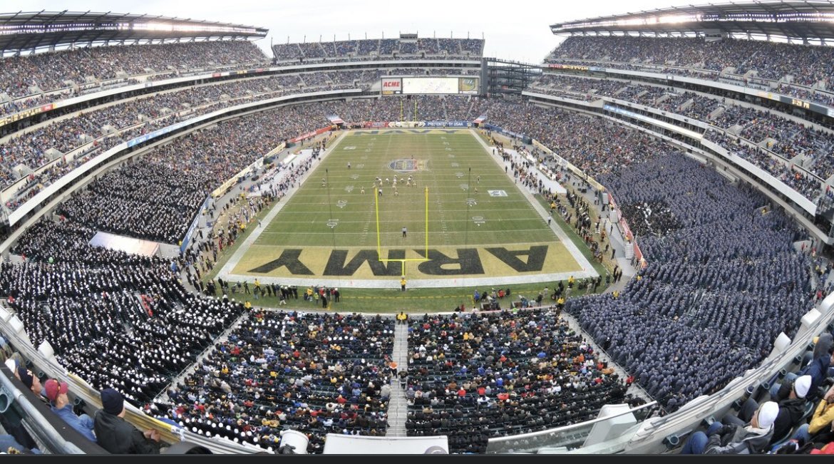 After a great conversation with <a href="/CoachJeffMonken/">Jeff Monken</a> I’m blessed to receive another D1 offer to <a href="/ArmyWP_Football/">Army Football</a> <a href="/CoachMohns/">Jason Mohns 🔱 🏈</a> @bangulo <a href="/saguarofootball/">Saguaro Football</a>