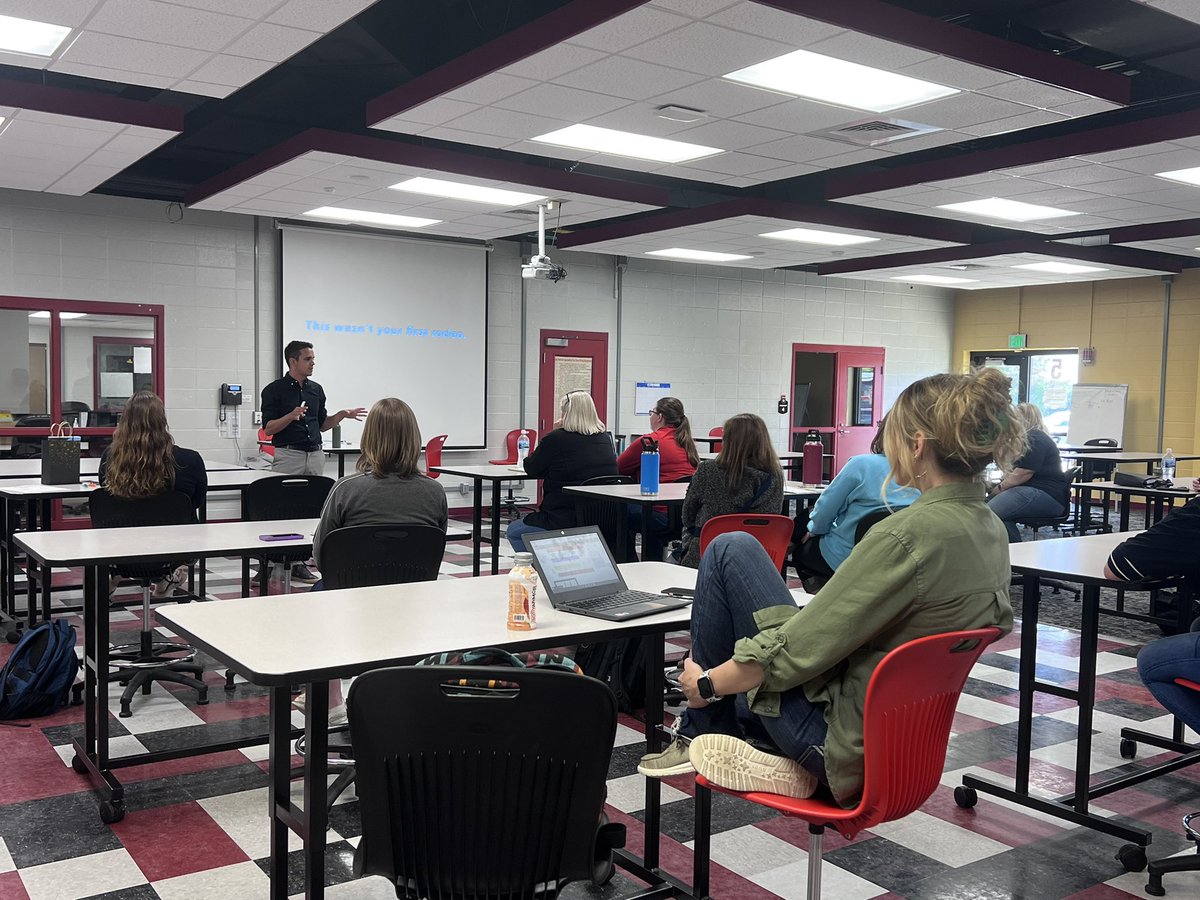 i2Conference's tweet image. Celebrating the work accomplished during COVID and discovering best practices learning during this unprecedented time as an educator with @TrevorMuir! 
#I2Conference
#INeLearn