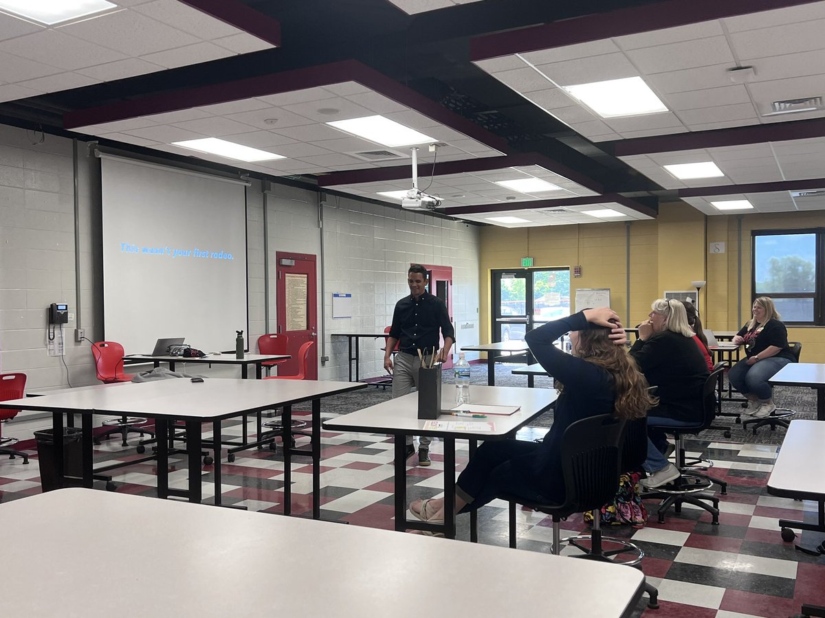 i2Conference's tweet image. Celebrating the work accomplished during COVID and discovering best practices learning during this unprecedented time as an educator with @TrevorMuir! 
#I2Conference
#INeLearn