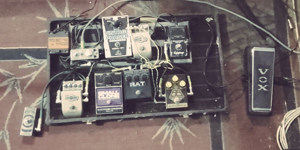 Con esta bella foto de mí pedalera totalmente detonada los invito 11 de Junio en el anfiteatro de Parque Centenario a las 16:30 (entrada gratuita) a disfrutar de las bellas canciones que hacemos los <a href="/IdilicaOficial/">Idílica</a>  vamos a estar abriendo el show de los queridos <a href="/Trompos_/">TROMPOS</a> 
Besos!
