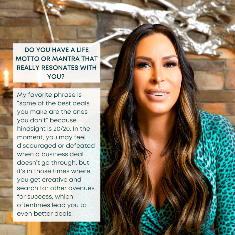 35Thousand's tweet photo. Our latest #HowSheCarriesOn interview features Carolyn Aronson (@Itsa10CEO), the founder, CEO &amp; owner of @Itsa10Haircare. Swipe for a few interview snippets or tap for the full read.