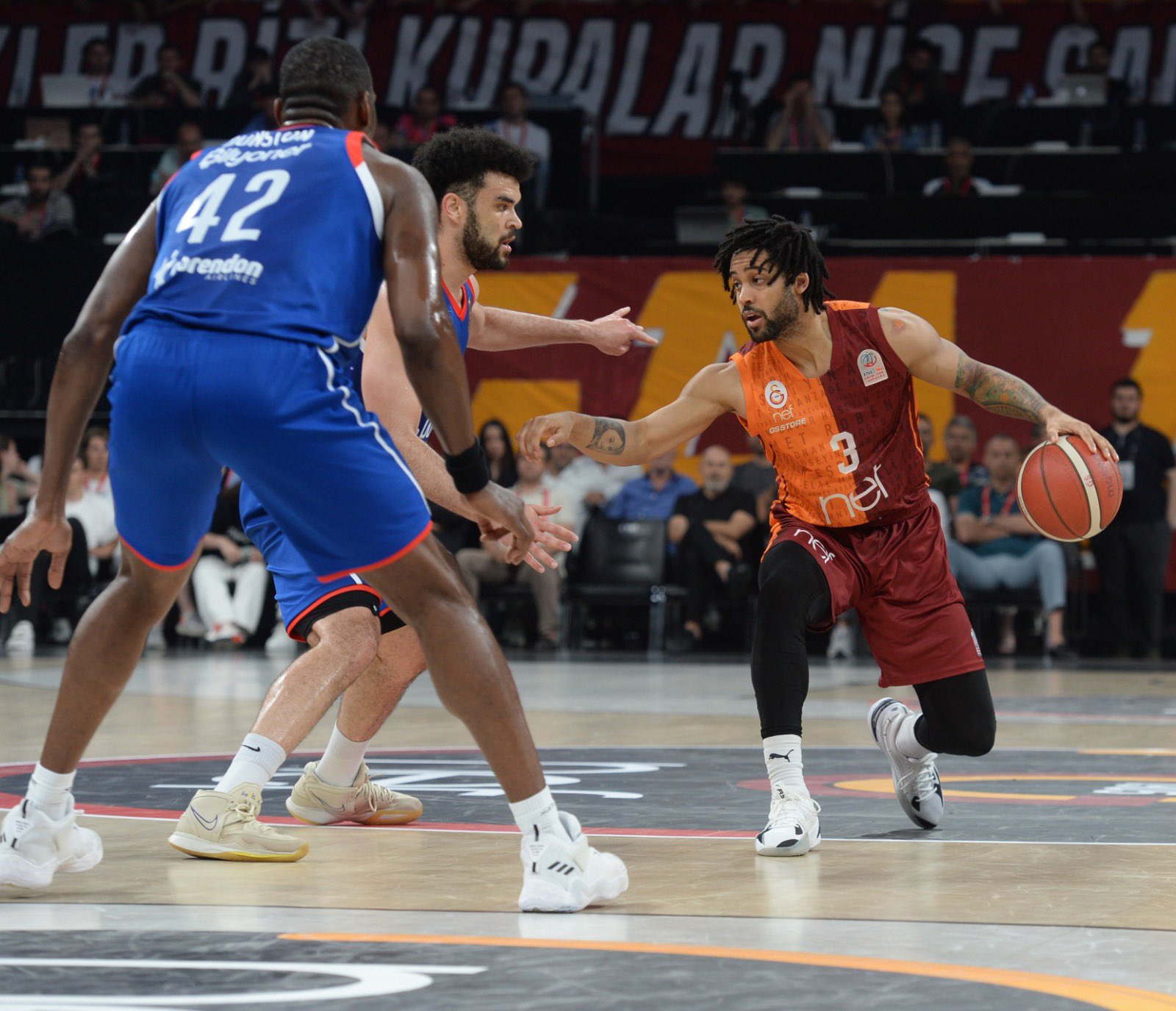 Anadolu Efes-Galatasaray maçı