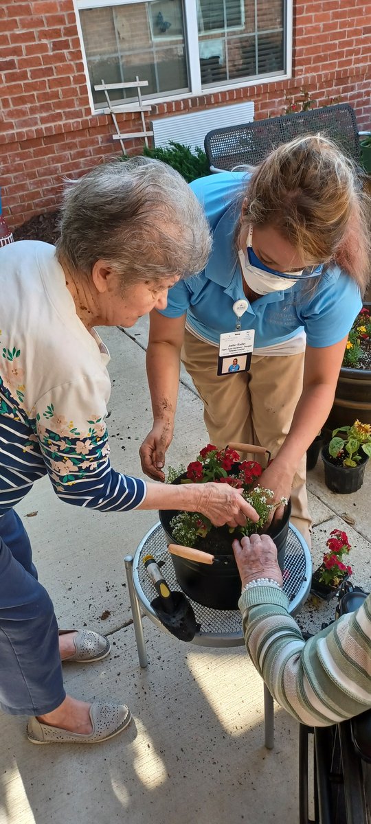 OrchardPointeHC's tweet photo. The planting has begun in our Legacy Lane Courtyard! We are so excited to share these beautiful flowers with you! https://t.co/cyDWIKeU16