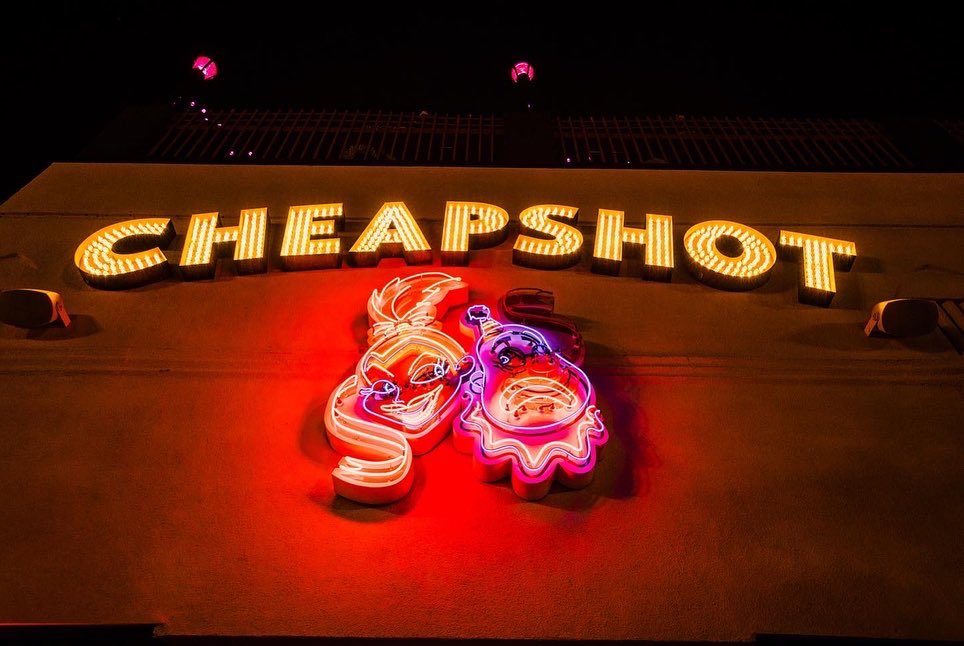 MisionVegas's tweet image. @DJJoeskiMusic had our HEADS BOUNCIN’ for our first installment of @MisionVegas at @cheapshotdtlv …

Let’s run it back this week via @unityeventslv as we welcome Brazilian duo, @toughart to the fray!

Saturday | 11:59PM

TICKETS: MISIONVEGAS.COM

📸: @endvrsmedia