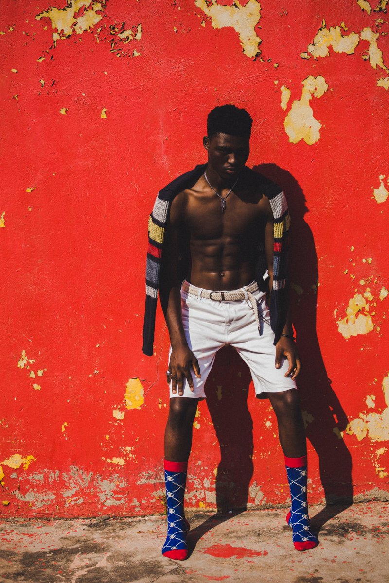 mistermaja's tweet photo. I also ensured I had a conversation with my models on the wardrobe choice. This was to ensure that the were no significant color clashes with regards to my models and the product was king. https://t.co/Cj7QxmZSV1