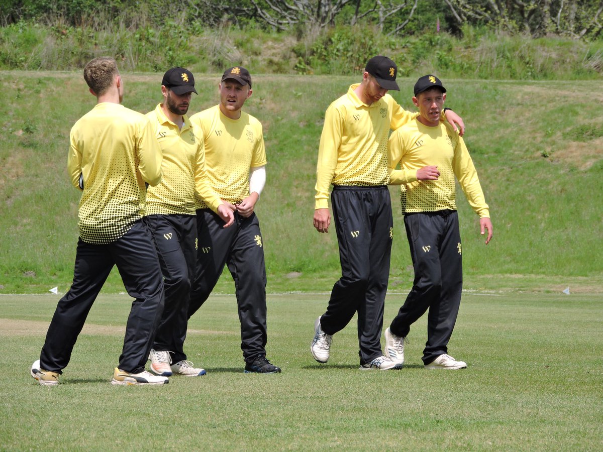 ohacricket's tweet photo. 🏏 @SurreyChamp Edwards Cup R2
We visited @ValleyendCc and were nobly defeated in our chase of 160!
As our skipper said, “no reason to fear, we can compete with anyone”
#Enjoy #Compete #TryToWin
Game Week 5 is coming up!
#BattedShaj https://t.co/WgNzYqqZRQ