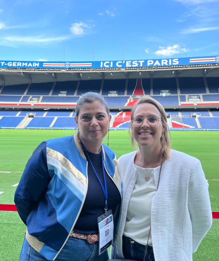 Digital Ladies &Allies⚡️#WoGiTech #VivaTech 🎉 (@digital_ladies) on Twitter photo #WomenForFuture @LaTribuneEvents
Des fins de journée comme ça on adore 🥰 élan, énergie & enthousiasme 💯
On se lève pour nos deux 🔝 startuppeuses qui lèvent 🤑
@SolenneBLG CEO @kids_soft 👧🏾🧒🏼& <a href="/delphinecochet/">✨Delphine Cochet</a> CEO <a href="/ma_bonne_fee/">Ma Bonne Fée</a> 🧚🏻♀️💫 #WomenForFuture @LaTribuneEvents
Des fins de journée comme ça on adore 🥰 élan, énergie & enthousiasme 💯
On se lève pour nos deux 🔝 startuppeuses qui lèvent 🤑
@SolenneBLG CEO @kids_soft 👧🏾🧒🏼& <a href="/delphinecochet/">✨Delphine Cochet</a> CEO <a href="/ma_bonne_fee/">Ma Bonne Fée</a> 🧚🏻♀️💫