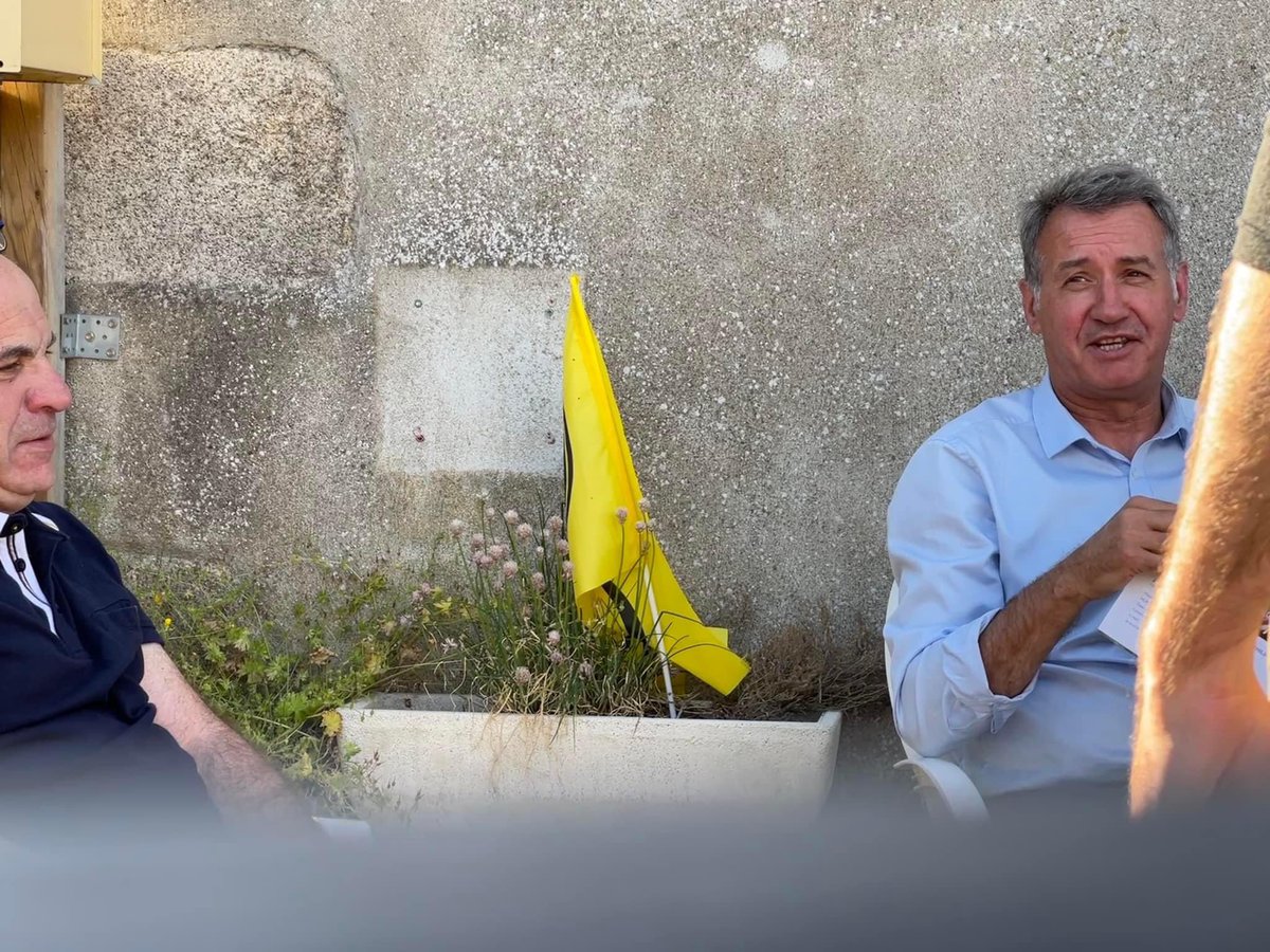 philipperobin79's tweet photo. 📍 J’étais hier soir à Boismé et Cerizay, pour de nouvelles réunions publiques dans le cadre des élections législatives.

✅ Merci encore aux élus et aux habitants pour leur accueil toujours chaleureux, et pour la qualité de nos échanges !

#Norddeuxsevres #legislatives2022 https://t.co/0A6xuVadPo