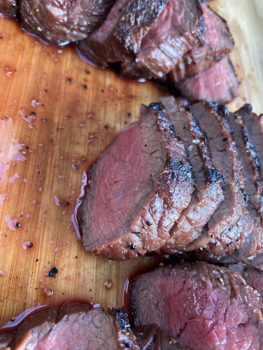 I know it’s lamb day for #ukbbqweek but only had F1 Wagyu picanha. Salt dry brine over night. Took off the fat cap as just had silver skin underneath 😞 These turned out wayyyyy better than expected and got on a bargain £20 /KG from @Wdale_WagyuLtd