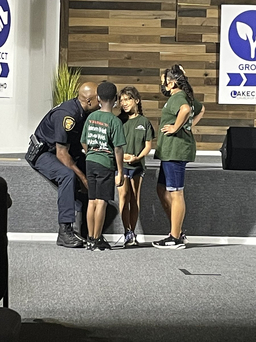 OP_FortWorth's tweet photo. Safety and Support is an OPFW Pillar of Success. Rivertree students enjoyed Field Day and received relevant safety tips to carry with them throughout the summer #opfw #safetyandsupport #rivertreeacademy #fwpd https://t.co/qrji36eZz2