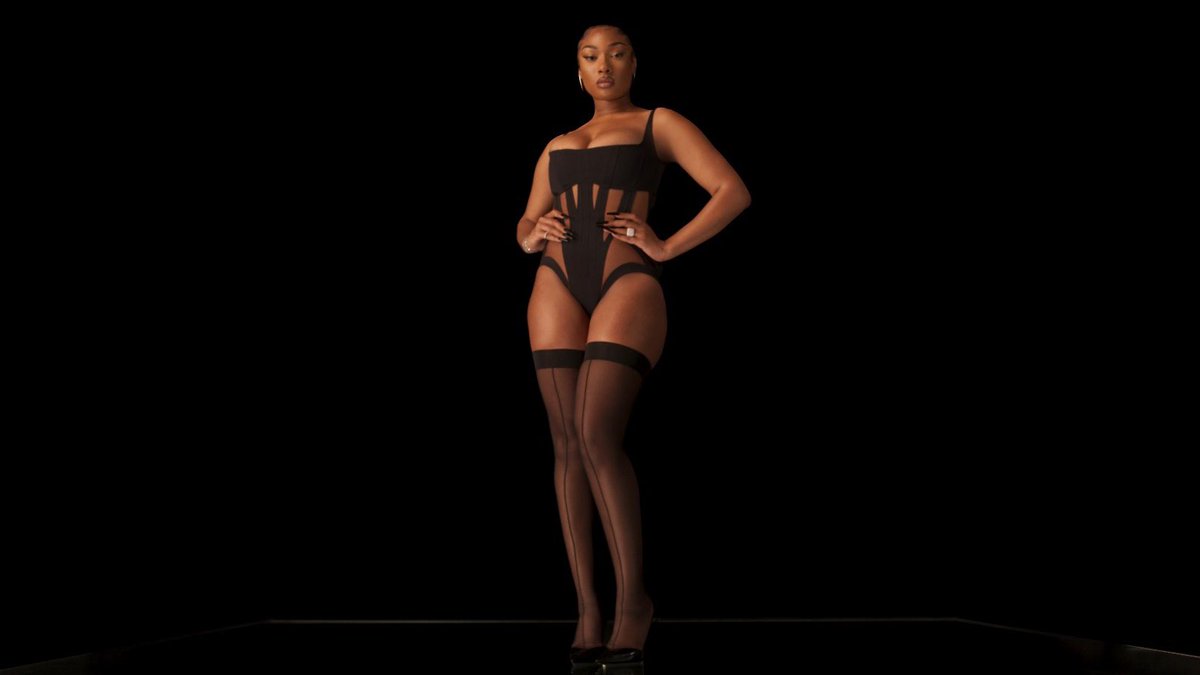 theestallion's tweet photo. 16 more minutes 😈 #planbvideo https://t.co/QVFydWrCd5