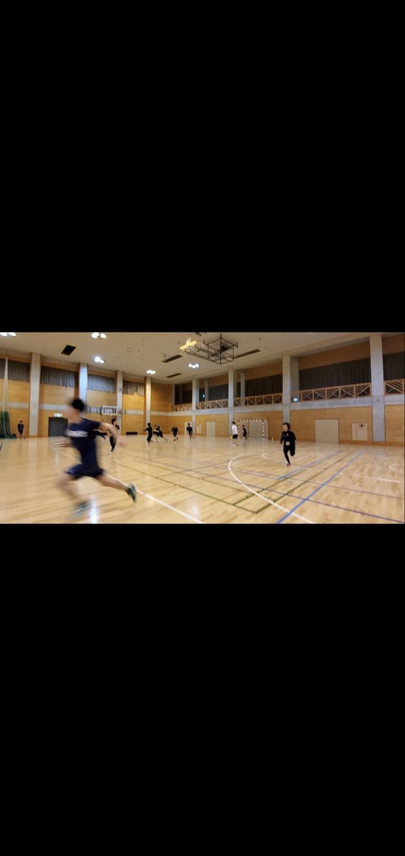 apc_handball's tweet photo. 今回の活動は久々に全面で行いました!たくさんの参加者が来てくれてとても楽しいものになりました!走りまくってめちゃくちゃ疲れましたが最高に楽しいサークル活動でした!今日は新しい仲間もまた増えました!興味がある人はいつでも来てみてください! https://t.co/o0wvgrulUZ
