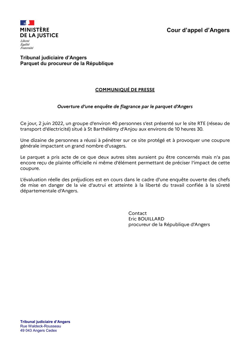AngersPr's tweet photo. Les pouvoirs publics attendent rarement qu'on leur demande de prendre leurs responsabilités. Une enquête est ouverte depuis ce midi des chefs de mise en danger de la vie d'autrui et atteinte à la liberté du travail. Les plaintes sont reçues par la police ou le parquet. https://t.co/606ygzWsbs