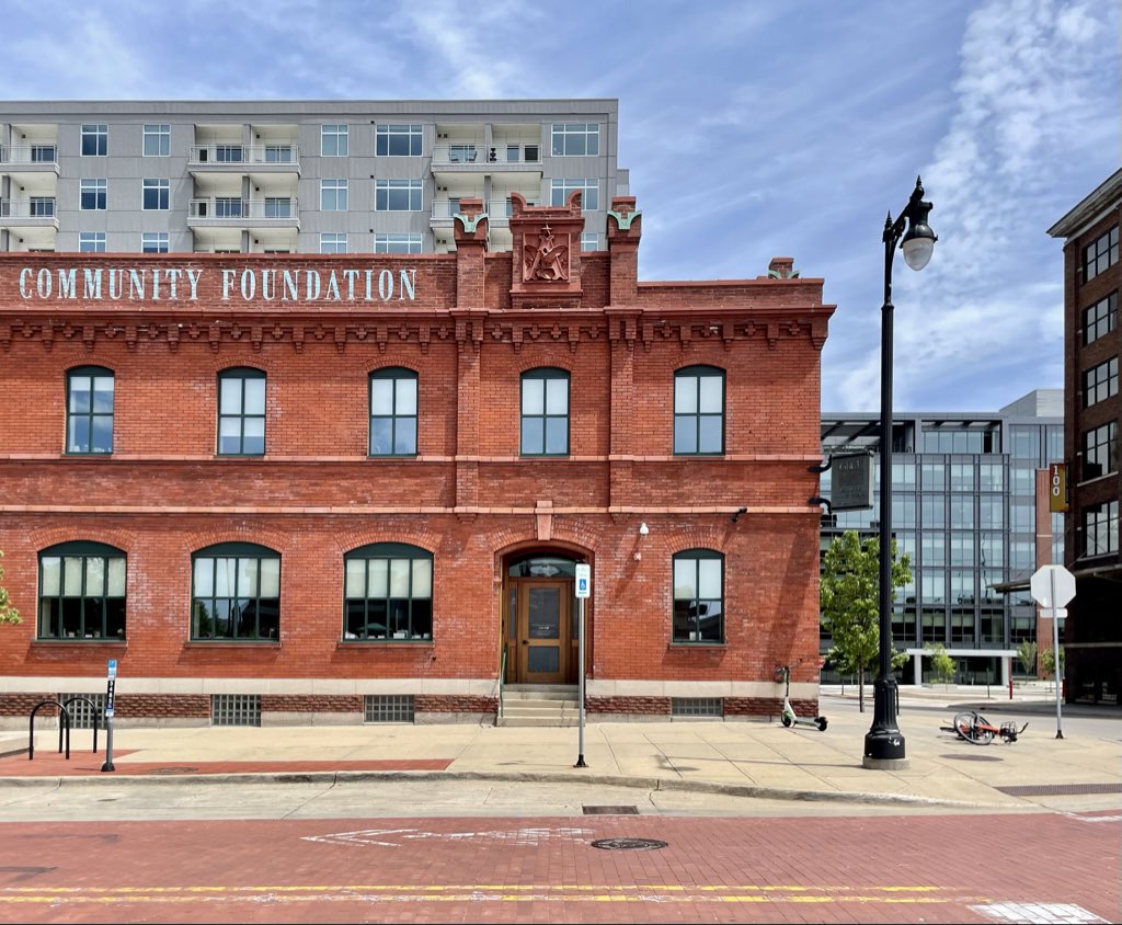JoshLipnik's tweet photo. Fox Family Building (1906)
Grand Rapids, MI https://t.co/fdCBOYj7e5
