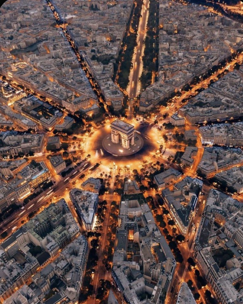 W0rld2026's tweet photo. Paris by night https://t.co/IDzZZs5d3v