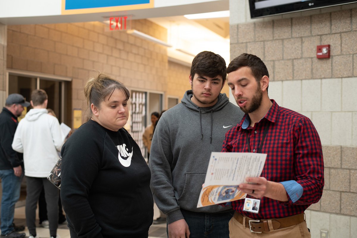 Some more moments from our Signing Day this spring. We are excited to welcome over 500 juniors to C-TEC in August!

#skillsmatter #careertechohio